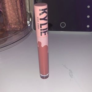 Kylie lipstick pinkish kinda tan